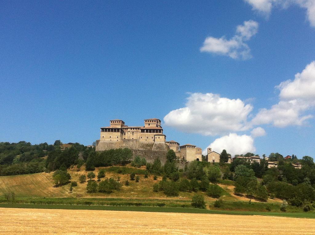 La Locanda Del Borgo Torrechiara Екстер'єр фото